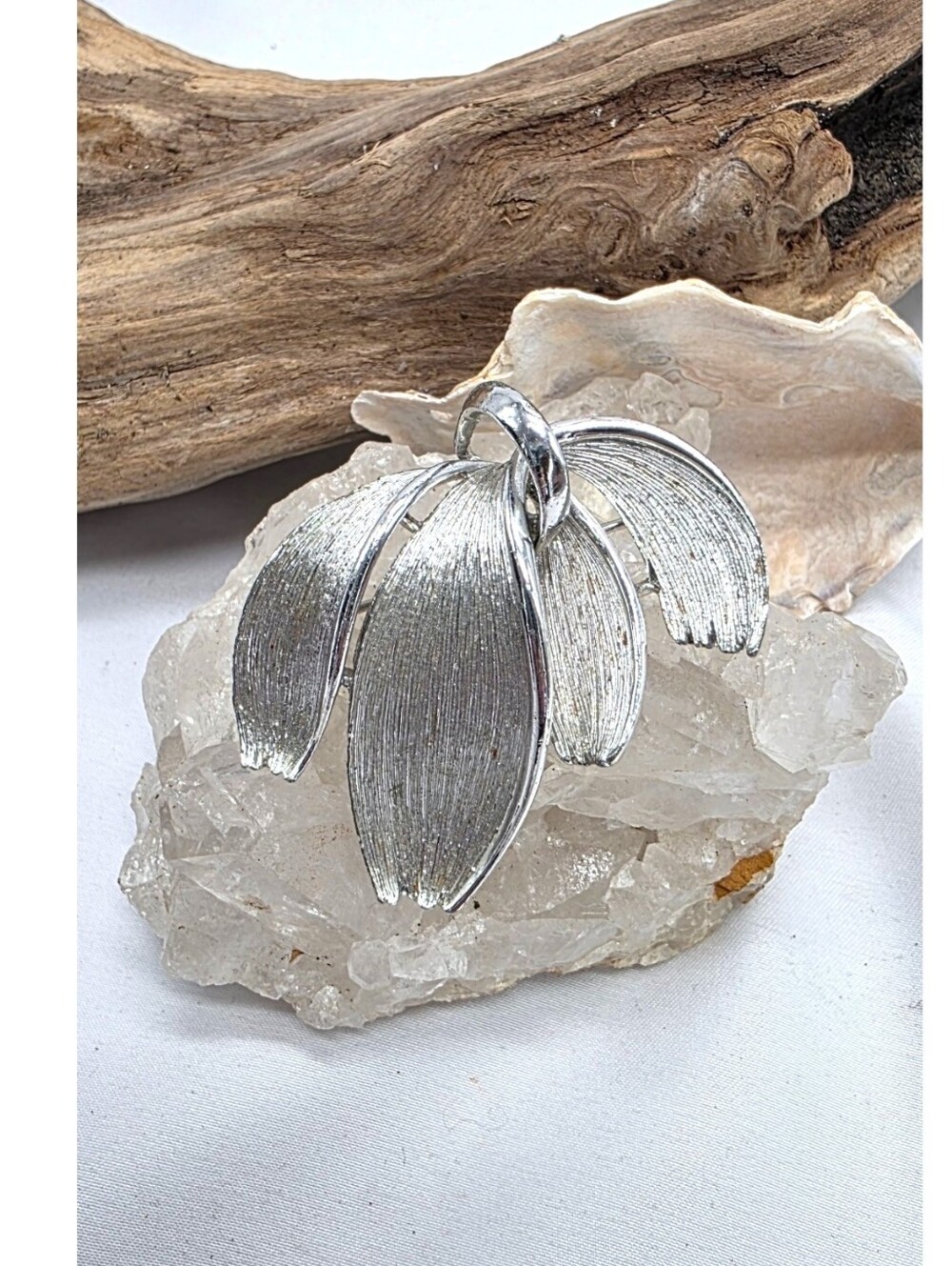 Vintage Lisner Silver Tone Floral Brooch | Mid-Century Abstract Leaf Pin